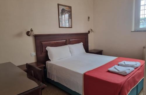 Rione XVIII Castro Pretorio Apartment | Domi 10 Apartment, Stazione Termini, Via Curtatone 12