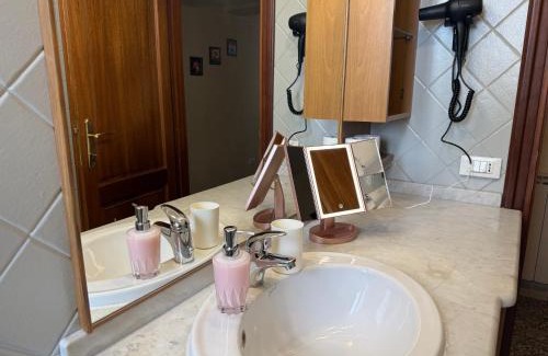 Rione XVIII Castro Pretorio Apartment | Domi 10 Apartment, Stazione Termini, Via Curtatone 12