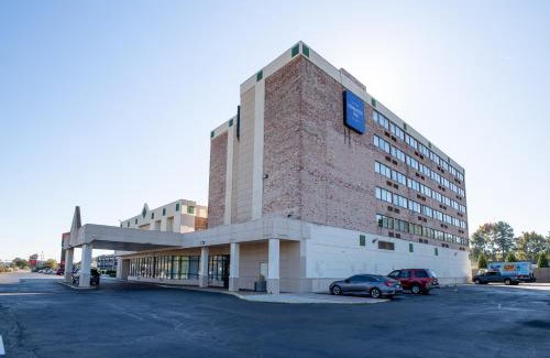 Sandston Hotel | Dominion Inn and Suites