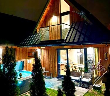 Zakopane Villa | Domki Siodemka 7a 7b jacuzzi tylko dla Ciebie 7b z klimatyzacją w lecie