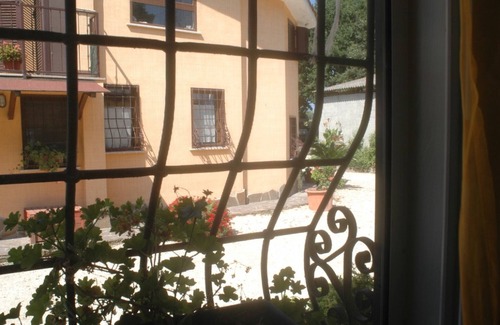 Zona XLV Castel di Guido House | Domus Anghelos . in the Roman countryside