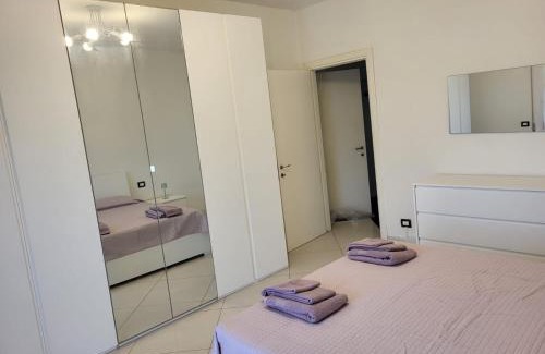 Castelnuovo Magra Apartment | DOMUS LuNi Cinque Terre, wifi ,aria condizionata