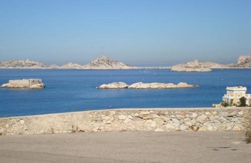 7th Arrondissement Apartment | Domus Sea and City