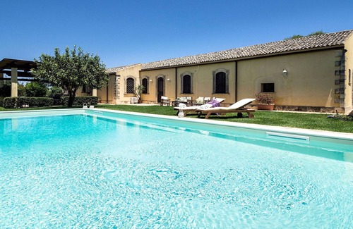 Carrozziere Villa | Don Salvatore - Ciane ,Sicily