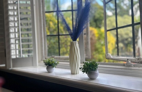 Brixton Hill Apartment | Don't wake me up. South London. Sleeps 6