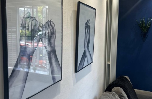 Brixton Hill Apartment | Don't wake me up. South London. Sleeps 6