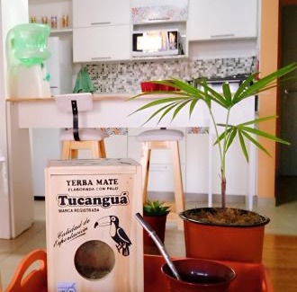 Constitucion Apartment | Donde el alma sonrie AHI ES piscina jardin facil acceso por Avda 9 de Julio