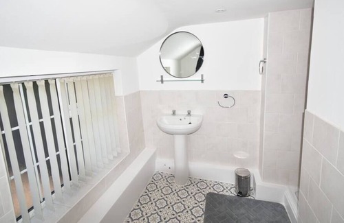Castle Donington Apartment | Donington Cottage Apt 5