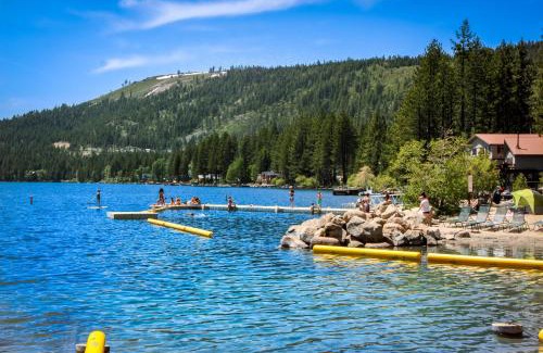 Truckee House | Donner Lakefront Retreat