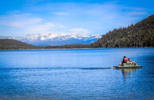 Truckee House | Donner Lakefront Retreat