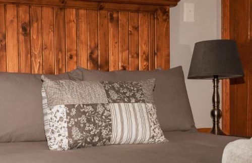 Ngwathe Bed & Breakfast | Donsveertjie Gasteplaas & Venue