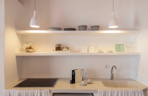 Parikia House | Donum Dei