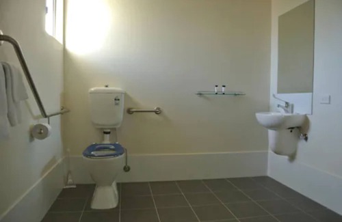 Springsure Hotel | Dooleys Springsure Tavern and Motel