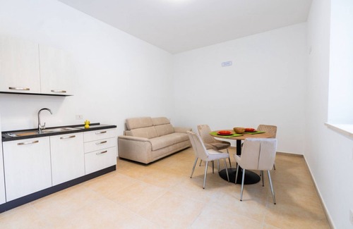 Trani Apartment | Door 29 - Int. 12 Apartment