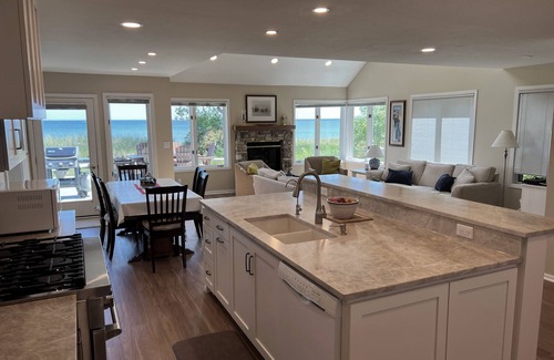 Sturgeon Bay House | Door County Beach House on Lake Michigan - Book Your 2025 Getaway Now!