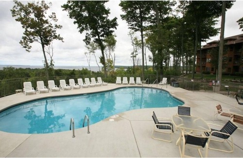 Egg Harbor Resort | Door County Landmark Resort - Overlooking The Waters Of Green Bay