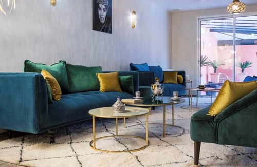 Tours House | Doors to the orient