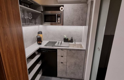 Villach Apartment | Doppelzimmer, Bad, WC, Straßenseitig - City Appartements Villach