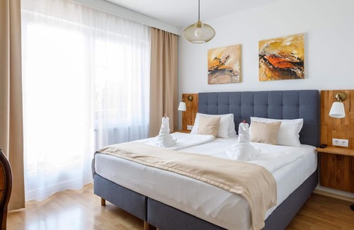 Morbisch am See Cottage | Doppelzimmer Deluxe mit Dusche, WC - Pension Laubenhof