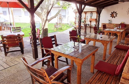 Apetlon Apartment | Doppelzimmer mit Dusche, WC - Weingut & Gästehaus Markus Tschida