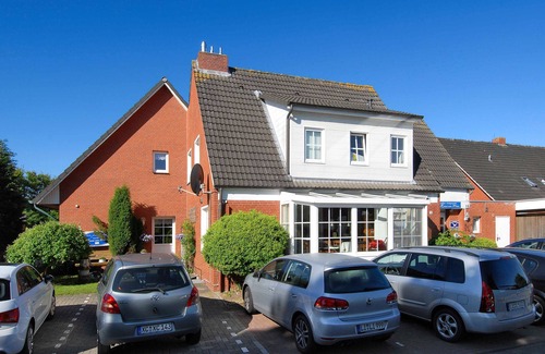 Neuharlingersiel House | Doppelzimmer Standard mit Balkon - Hotel Garni Haus Am Meer