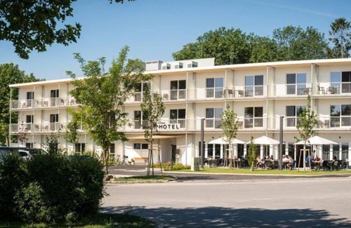 Rust House | Doppelzimmer Seeseite, Dusche, WC - Hotel Katamaran