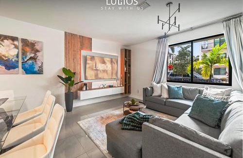 Doral House | Doral 3BR Gem Near Airport and Miami Attractions L59
