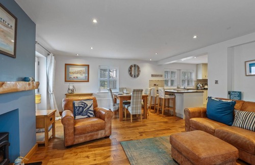 Newton by the Sea House | Doray House - North East Escapes