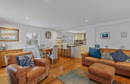 Newton by the Sea House | Doray House - North East Escapes