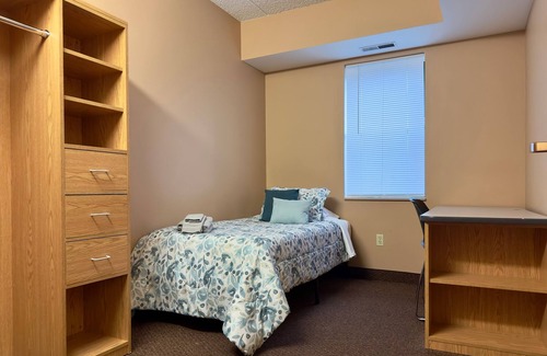 Auburn Apartment | Dorm-Style Suite located in the center of downtown Auburn, NY