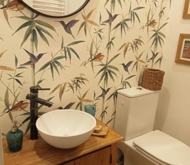 Dos Hermanas Apartment | Dormir entre limones, Casa de invitados en vivienda familiar