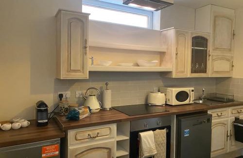 Cheltenham Apartment | Dorset Villa flat 2 at Pittville Lawn