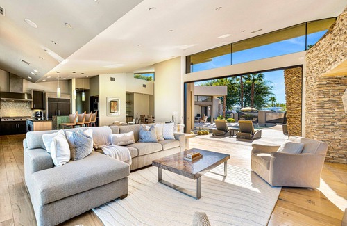 Rancho Mirage House | 'Dos Lagos Estate' 5000' 6 bedroom w/2 pools!