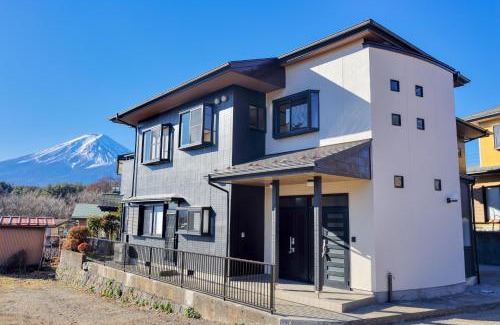 Fujikawaguchiko Apartment | 兜家-KabutoYa- Fuji from the room 3LDK100m2 11min walk from Kawaguchiko Station 2F private use Near Fujikyu Highland