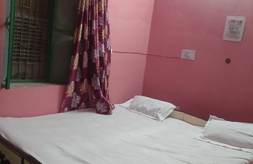 Faizabad House | Double bed with terrace