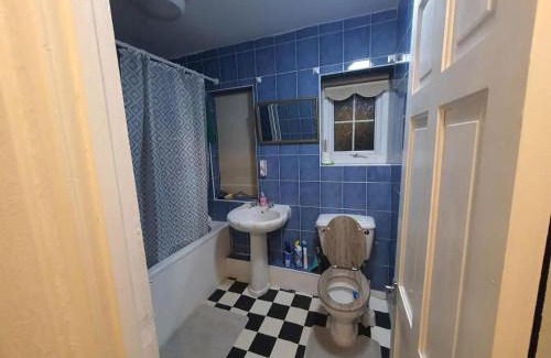 Birch House | Double Bedroom WA Greater Manchester