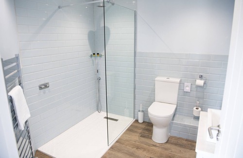 Langford Other | Double or Twin Ensuite at Aldwick Estate