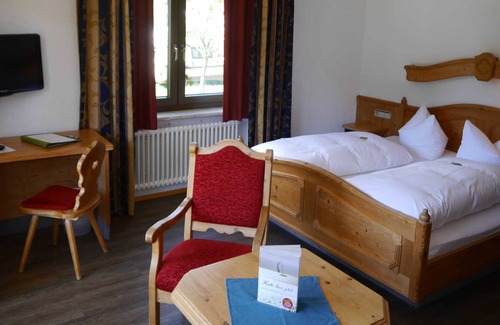 Titisee-Neustadt Hotel | Double room, 1 - 3 persons - Country hotel and restaurant Jostalstüble