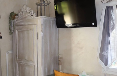 Cabries Bed & Breakfast | Double room-Comfort-Ensuite with Shower-Garden view