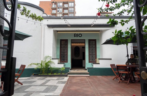 Zona 4 House | double room with shared bathroom Rio Hostel Guatemala City zona 4