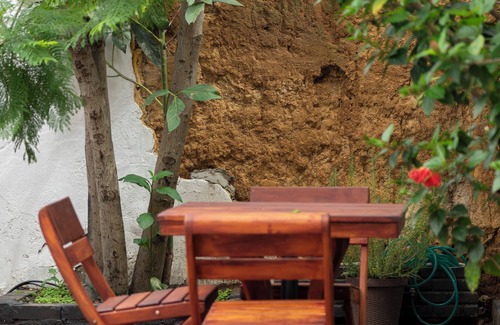 Zona 4 House | double room with shared bathroom Rio Hostel Guatemala City zona 4