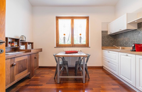 Poggio dei Pini Apartment | Double Room in Villa Pilato