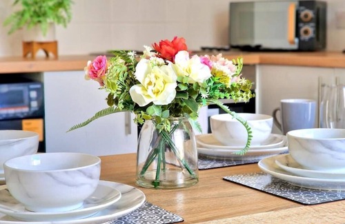 Burnley House | Double room Modern Ensuite with Bath RM 3