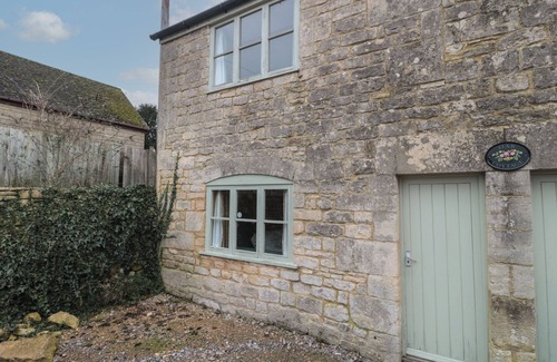 Stroud Cottage | DOUBLE ROOM, pet friendly in Stroud