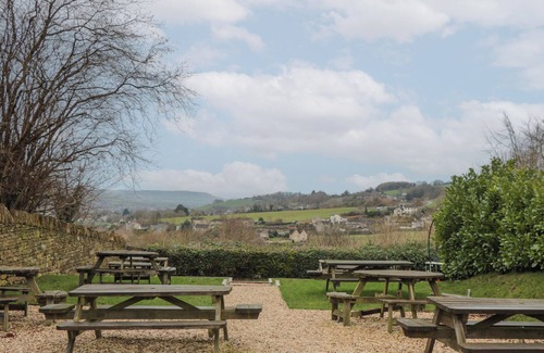 Stroud Cottage | DOUBLE ROOM, pet friendly in Stroud