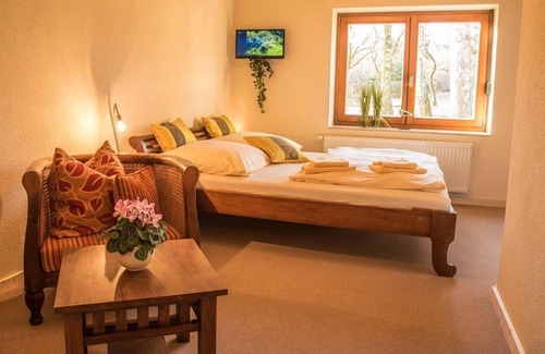 Bahretal Bed & Breakfast | Double room PFAFFENSTEIN - WITHOUT breakfast - - Pension Am historischen Kalkwerk