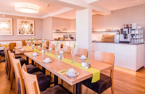 Buxtehude House | Double room premium courtyard side - Hotel An der Linah