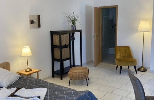 Altenberg Bed & Breakfast | Double room, shower and bath, WC, balcony - Pension ZUR 23