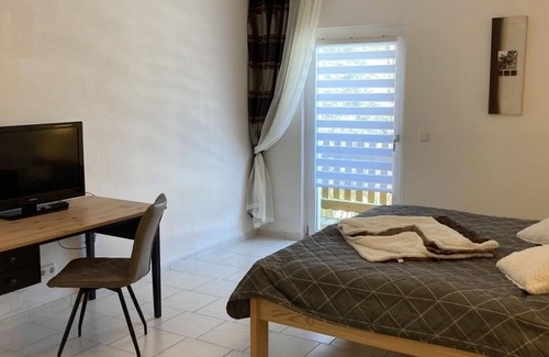 Altenberg Bed & Breakfast | Double room, shower and bath, WC, balcony - Pension ZUR 23