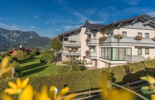 Haus im Ennstal Cottage | Double room standard breakfast - Cafe Pension Kitzer